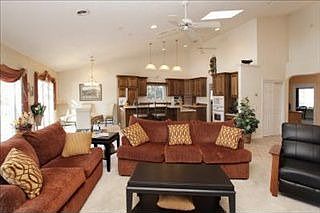 3rd image of 337 Lakeshore Dr