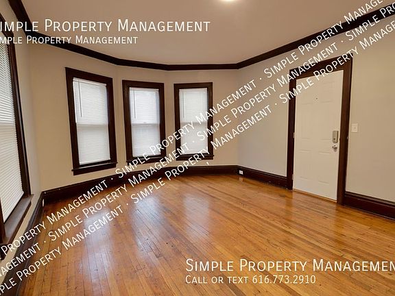 5th image of 610 Michigan St NE #1