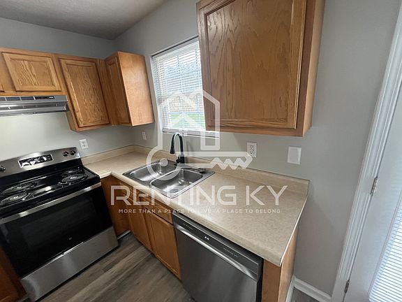 3rd image of 1413 Westwood Dr