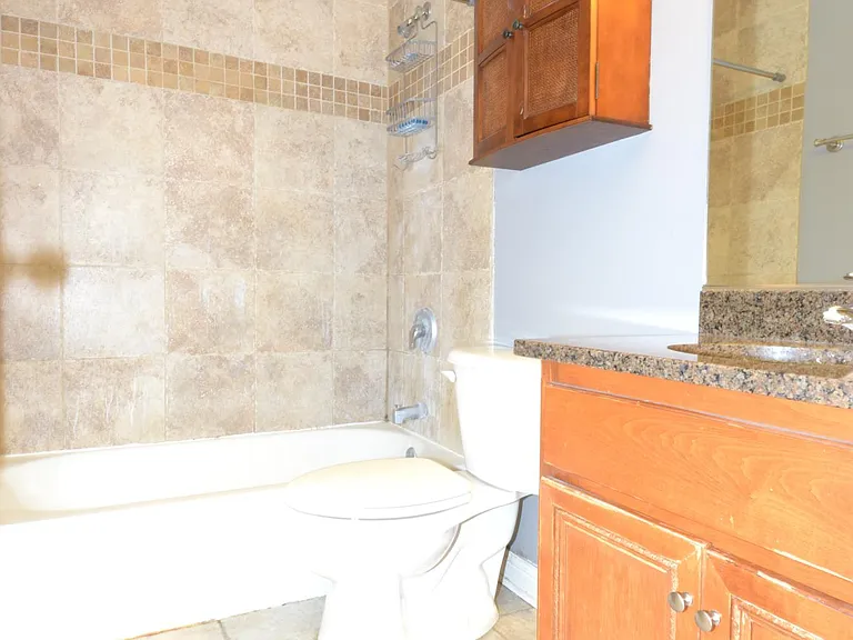 602 W 31st St #2N — Photo 8