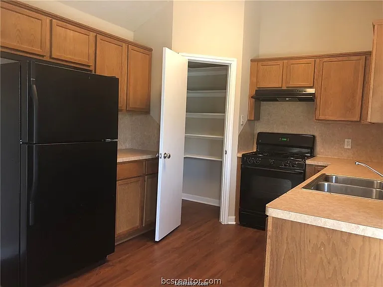 921 Windmeadows Dr — Photo 6