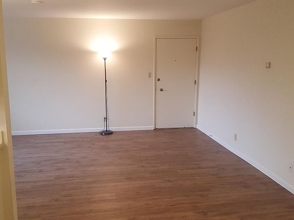 3rd image of 551 Ortega Ave