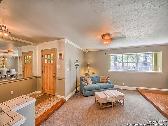 4th image of 222 Yosemite Dr
