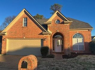 7048 Fernbank Ln, Memphis, TN 38125