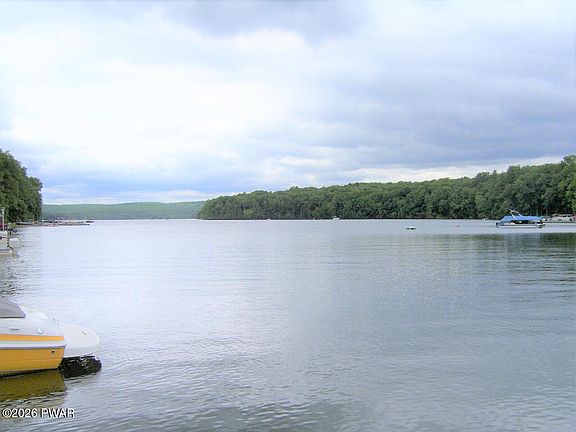 5th image of 50 Paupack Point Rd