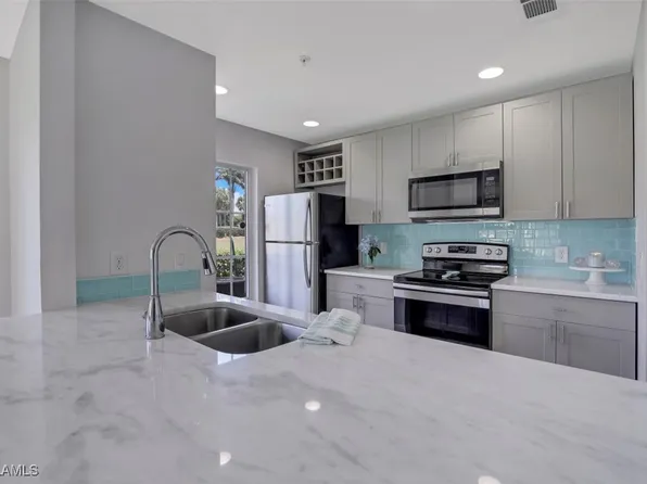 9465 Ivy Brook Run APT 901, Fort Myers, FL 33913