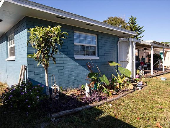 3rd image of 116 Silver Cir