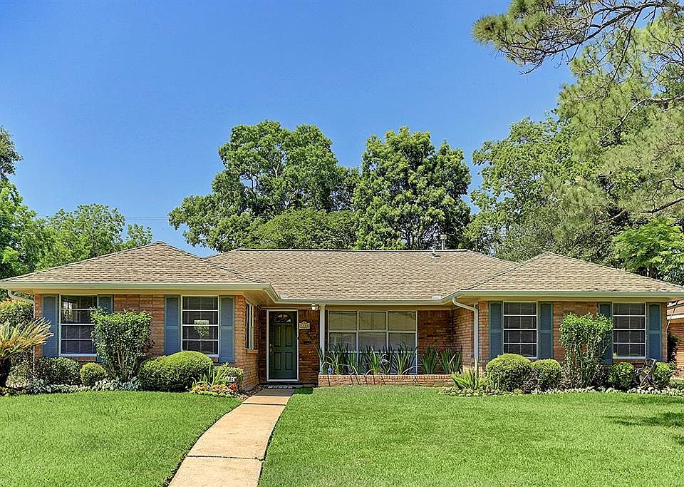 1st image of 4714 Stillbrooke Dr