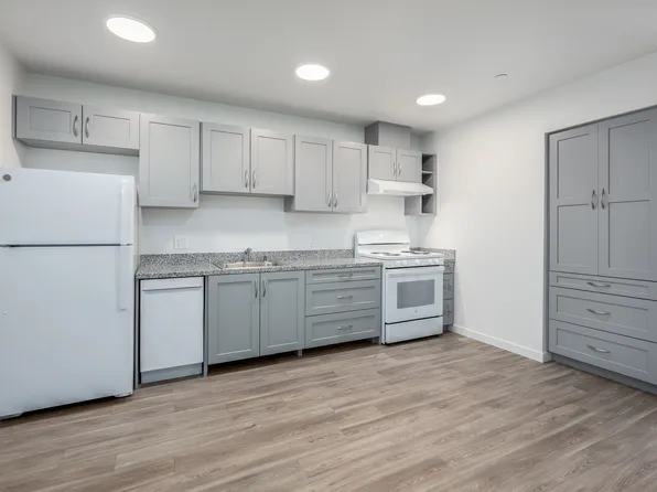 Rancho Colus Apartments