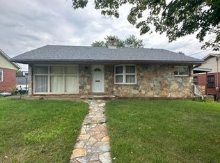 214 Molden Dr, Winchester, VA 22601
