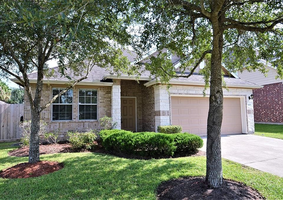 1st image of 3029 Spring Hill Ln