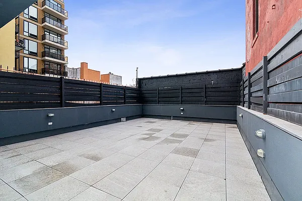 Rented by REAL New York | media 11