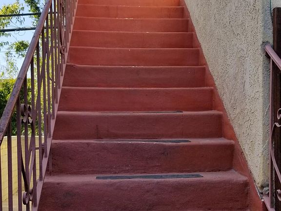 3rd image of 3717 S Centinela Ave