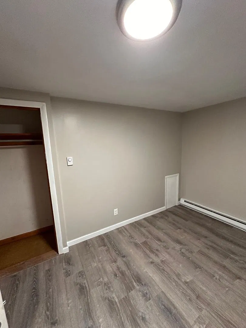 122 Main St Charlemont — Photo 2
