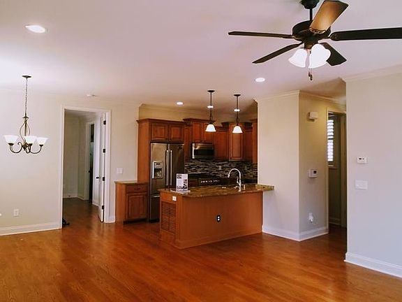 5th image of 117 Tanglewood Dr
