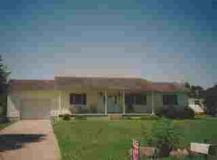 521 Riverview Dr, Vanceburg, KY 41179