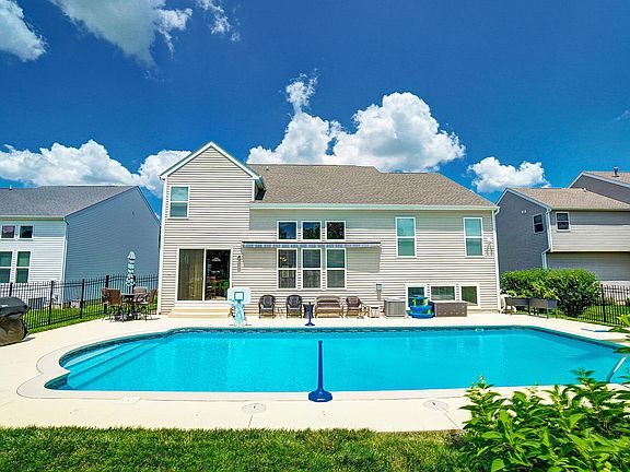 3rd image of 649 Gallop Ln
