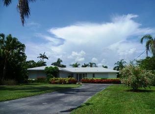 2205 Forrest Ln, Naples, FL 34102