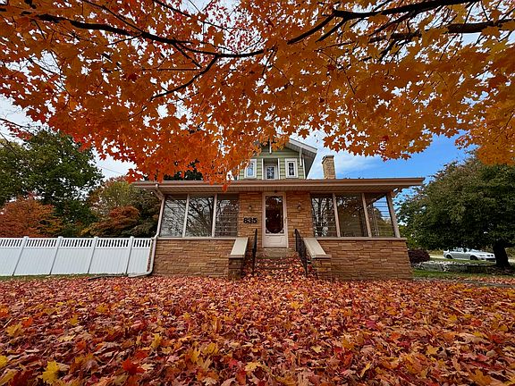 2nd image of 835 Wagner Dr