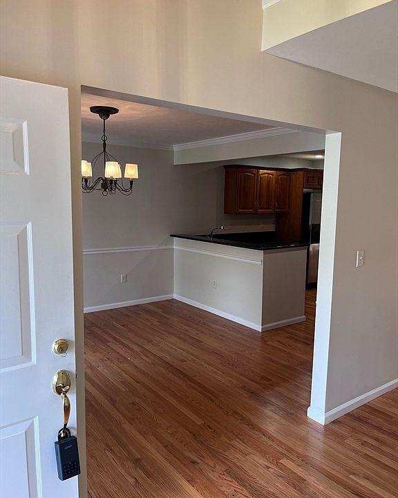 17 Dale Ave Unit 7, Auburn, MA 01501 | Zillow