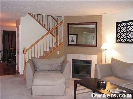 3rd image of 8713 Elmdale Trce