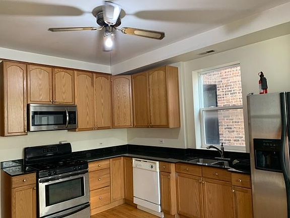 5th image of 3324 N Hamlin Ave #2