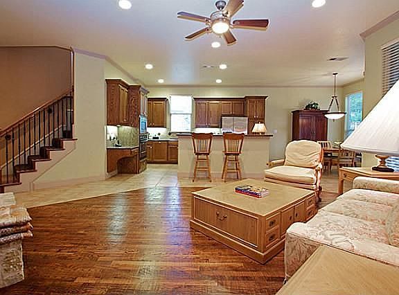 2nd image of 7417 Cobblestone Ct