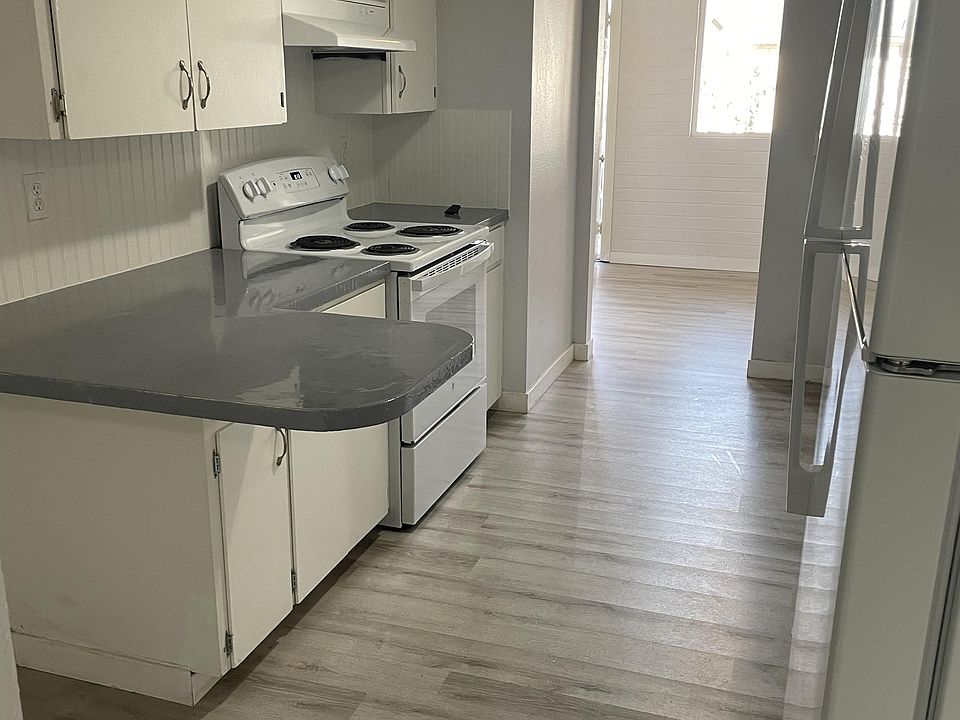 1st image of 3114 Iowa Ave #2