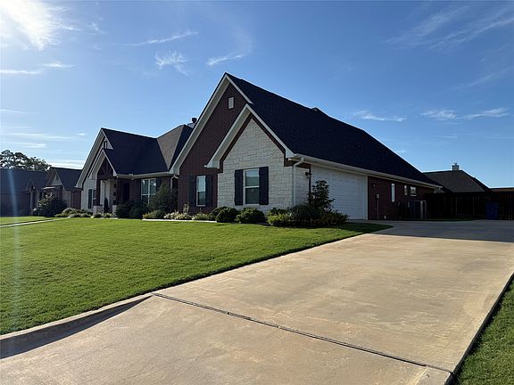 4th image of 1003 Stone Bridge St