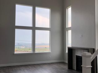 1463 W Stone Gate Dr, Saratoga Springs, UT 84045