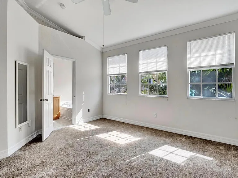 133 Harbors Way — Photo 16