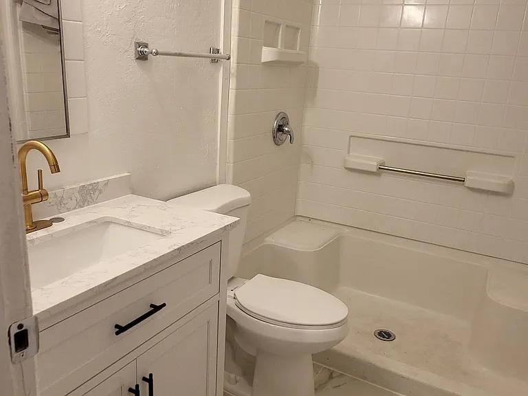 13415 N 21st Pl #2 — Photo 3