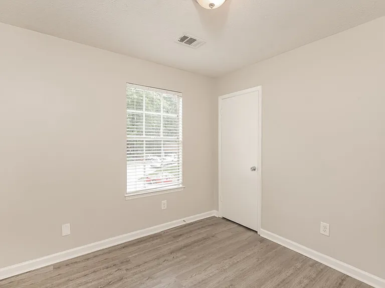 401 Sherwood Oaks Rd — Photo 12