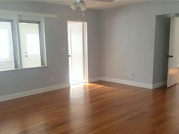 3rd image of 1285 S Martin Luther King Jr Ave