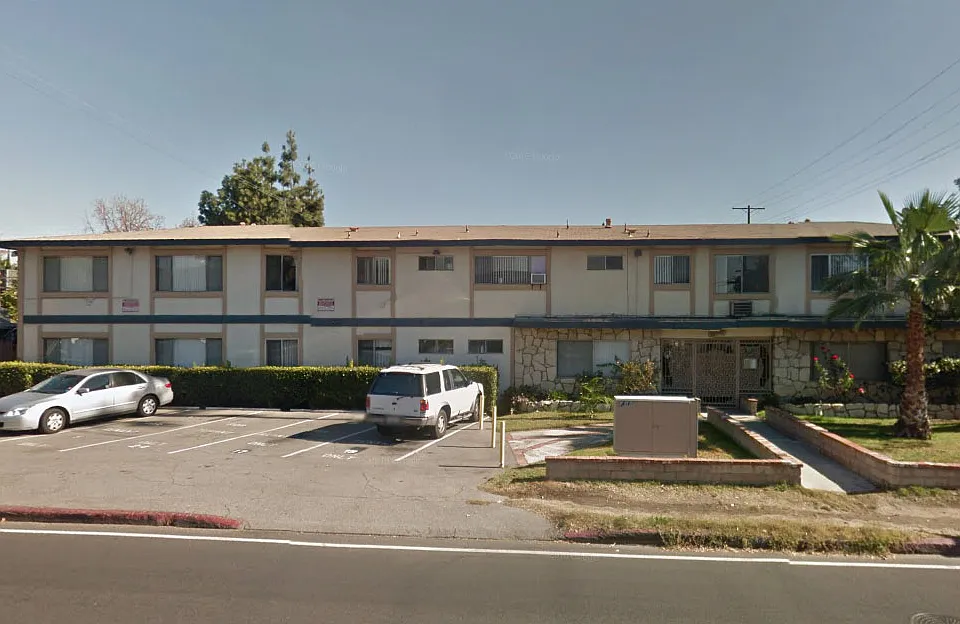6001 Fulton Ave #20