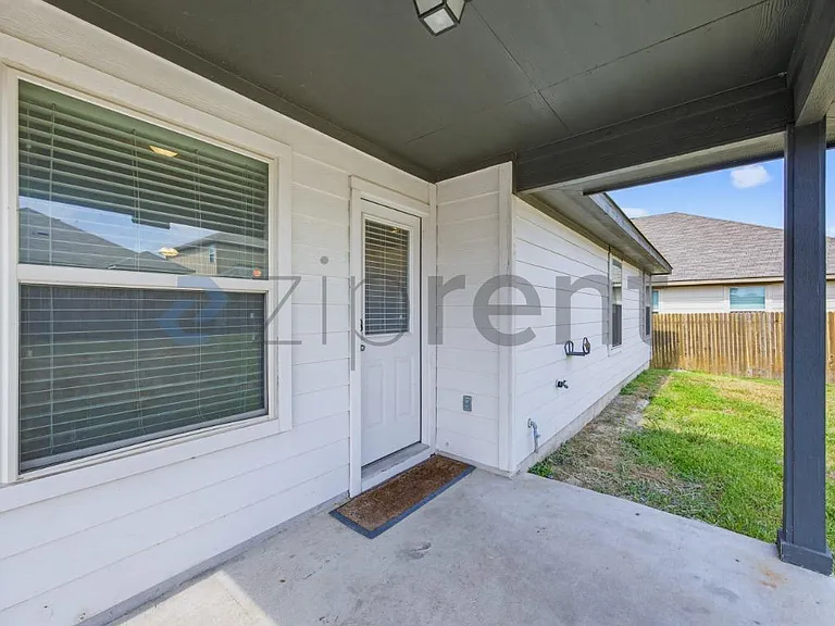 222 Noddy Rd — Photo 27