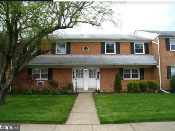 13 Sunnybrook Rd, Stratford, NJ 08084