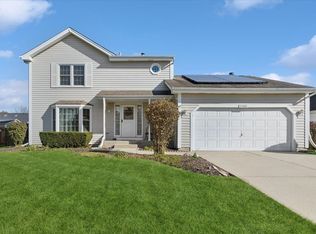 1163 Bennington Dr, Crystal Lake, IL 60014
