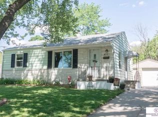 4713 S 51st St, Omaha, NE 68117