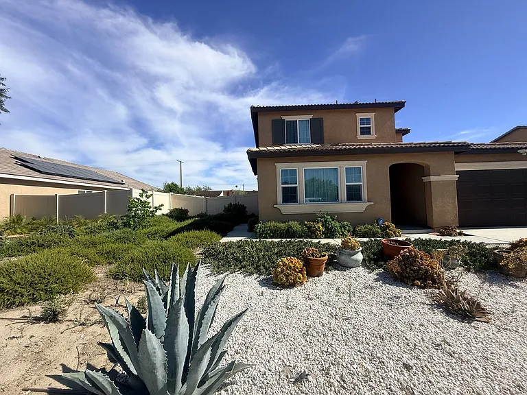 5475 Tangerine Ave — Photo 2