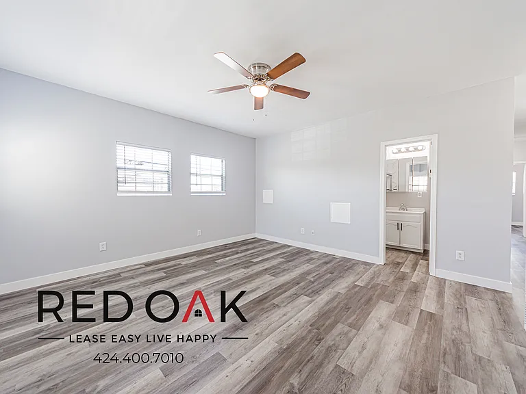 1032-1036 S Normandie Ave #1032-201 — Photo 5