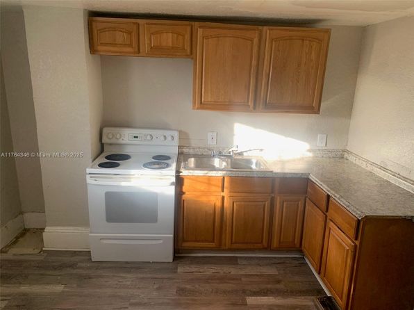 jacksonville-florida-154610790 picture