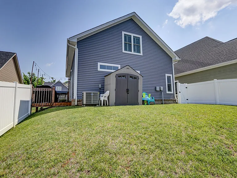 105 Ridgeline Ln — Photo 37