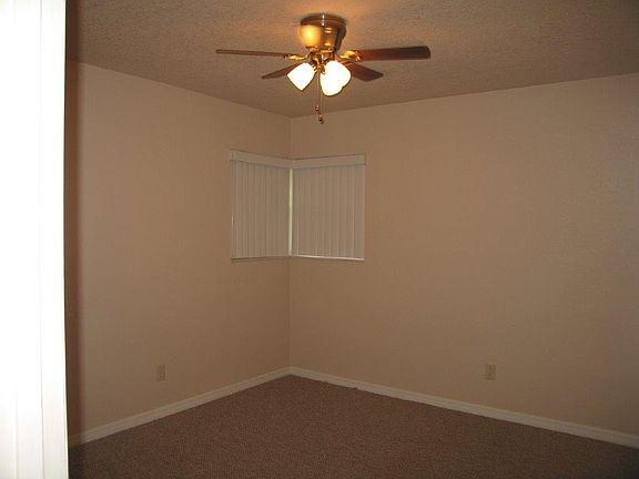 4th image of 5170 NE 1st Ave