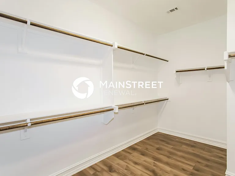 Walk In Closet