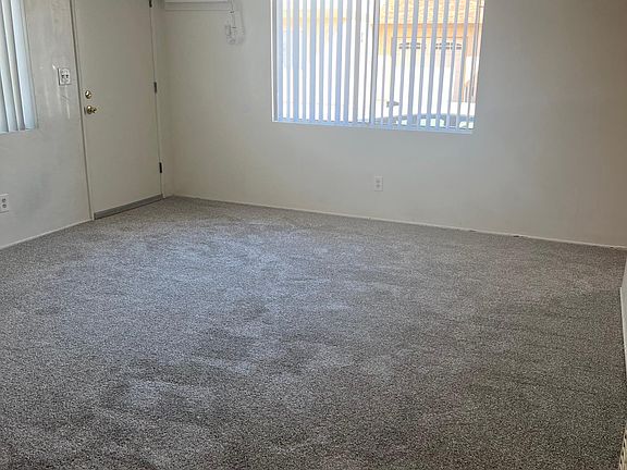 3rd image of 1157 Persimmon Ave