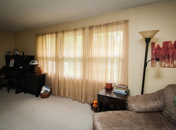 5th image of 1421 Old Orchard Pl