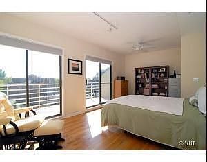 2nd image of 2532 N Lincoln Ave APT 416