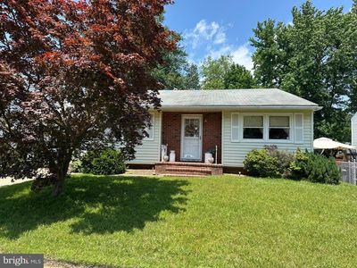 29 E Maple Ave, Bellmawr, NJ, 08031