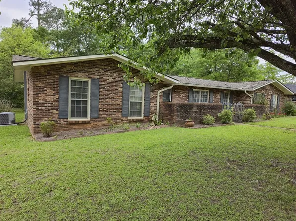 1505 Springhill Ter, Dothan, AL 36303